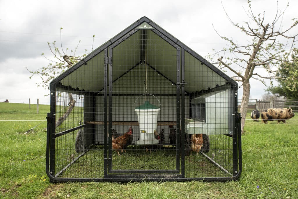 moveable hen house for farming