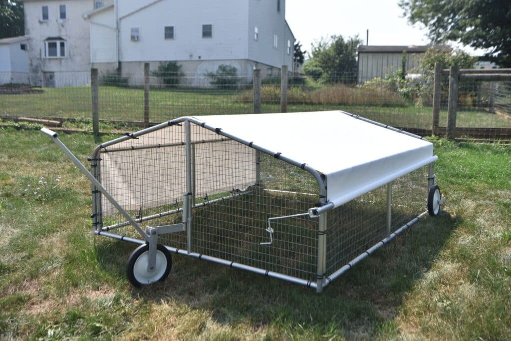 12x12 steel chicken coops (3)