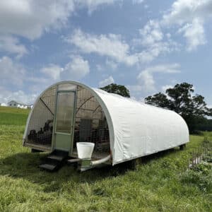 mobile chicken house for 700 hens1